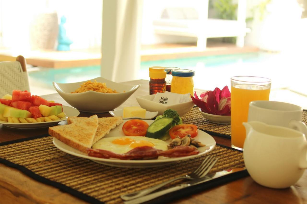 Villa Como Close To Finns Beach Club Кута Екстер'єр фото
